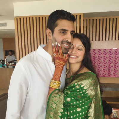 Richa Moorjani and Bharat Rishi Moorjani began dating in 2016.